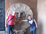 SX31226 Marijn and Jenni at Bocca della Verita (Mouth of Truth).jpg